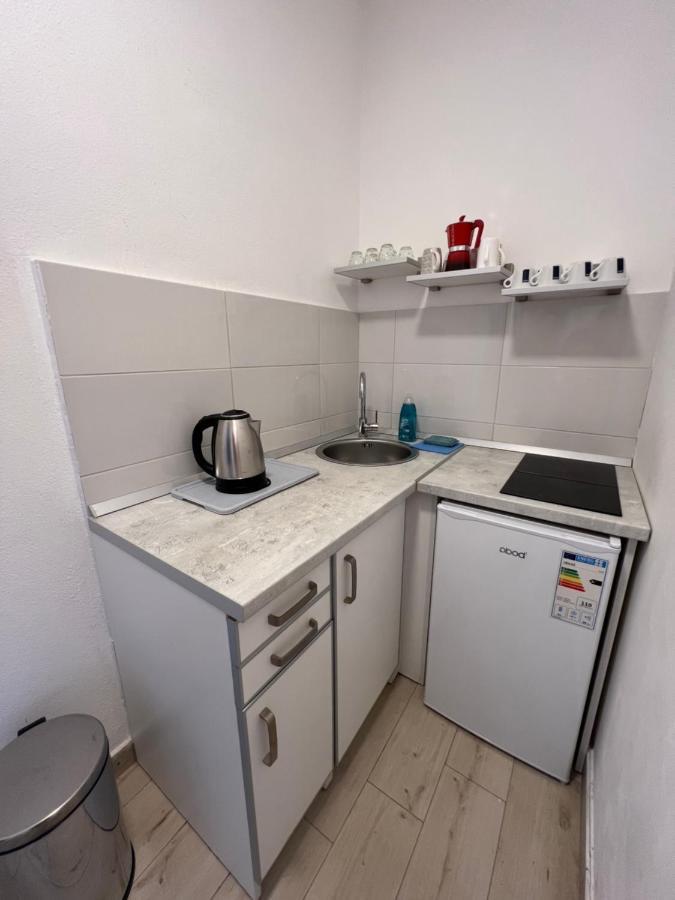 Ksenia Guesthouse Apartments And Studios Budva Zewnętrze zdjęcie