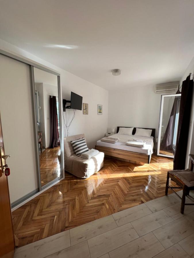 Ksenia Guesthouse Apartments And Studios Budva Zewnętrze zdjęcie